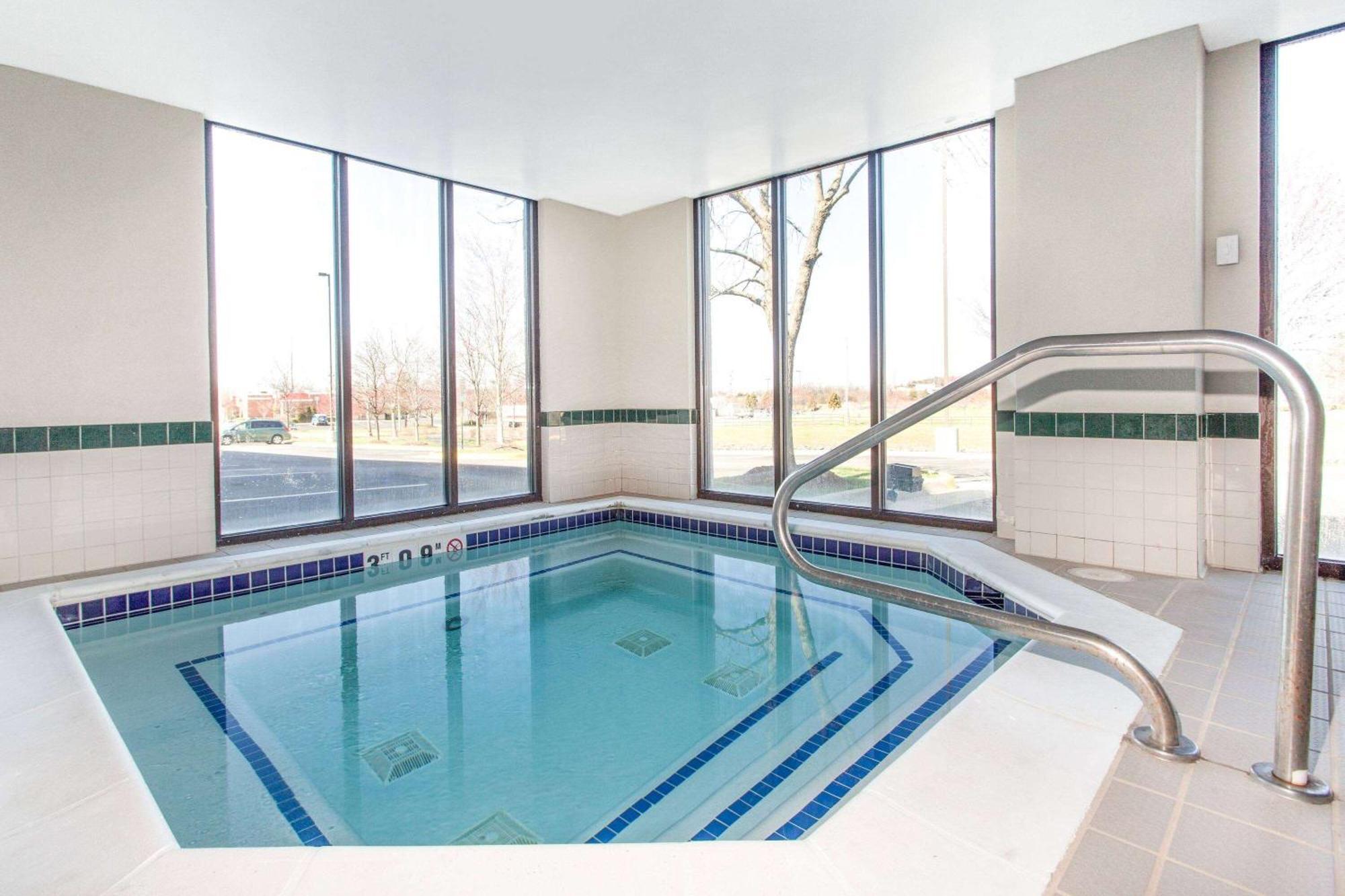 Wingate By Wyndham - Dulles International Hotell Chantilly Eksteriør bilde